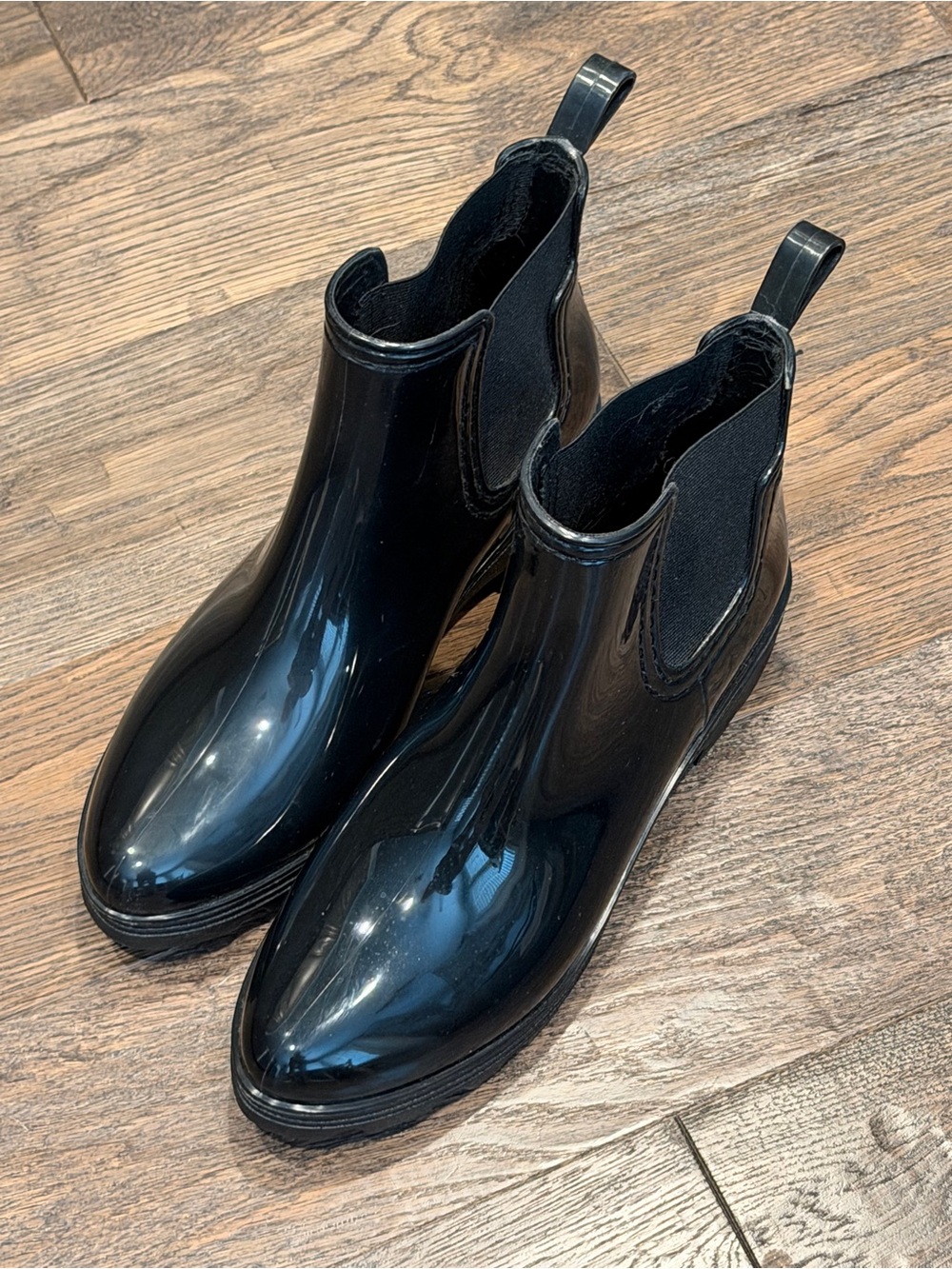 Lucky Brand Gloss Chelsea Rain Boots